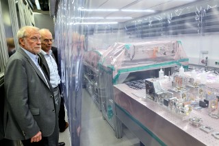 Am 17. September 2019 wurde die User Facility am Standort Aachen im Beisein der Kuratoren des Fraunhofer-Instituts für Lasertechnik ILT offiziell eröffnet.